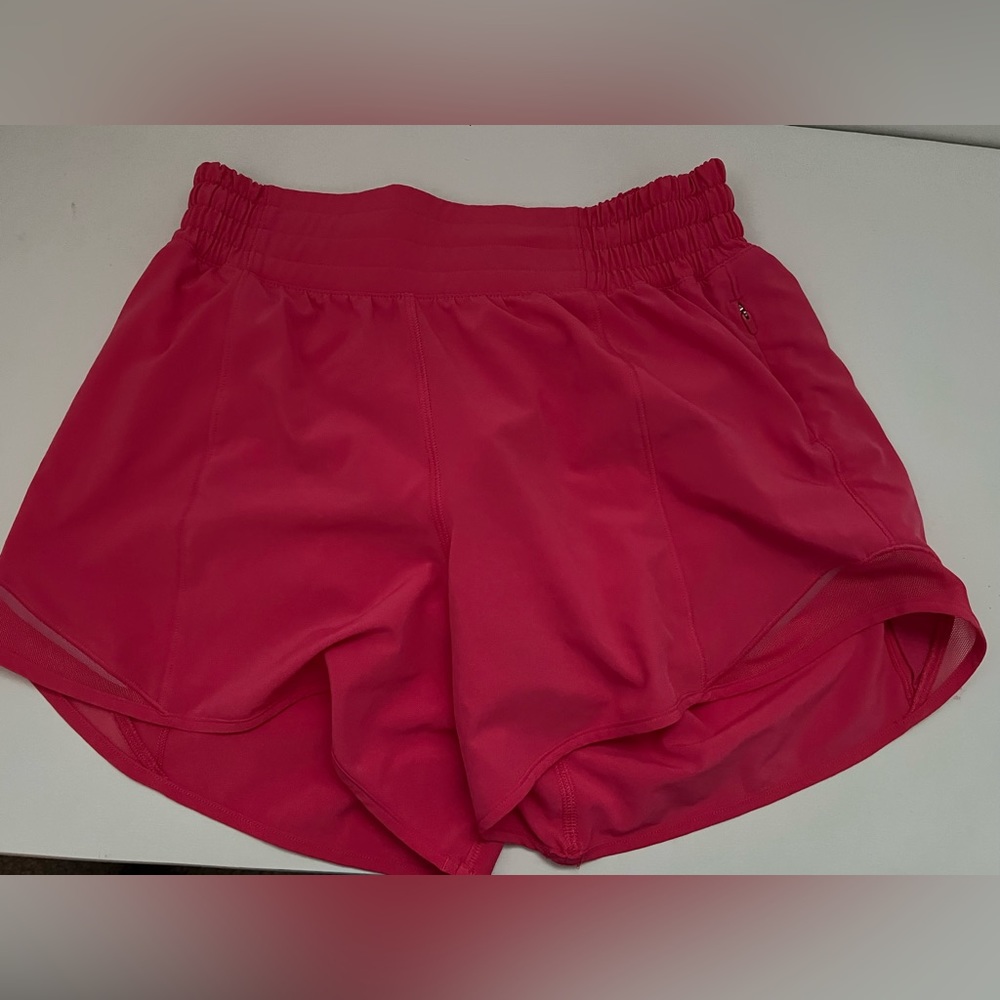 size 4, 4 inch, lip gloss lululemon hotty hot shorts